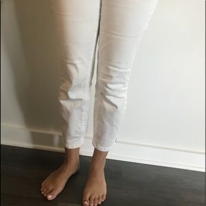 White Cropped Jeans